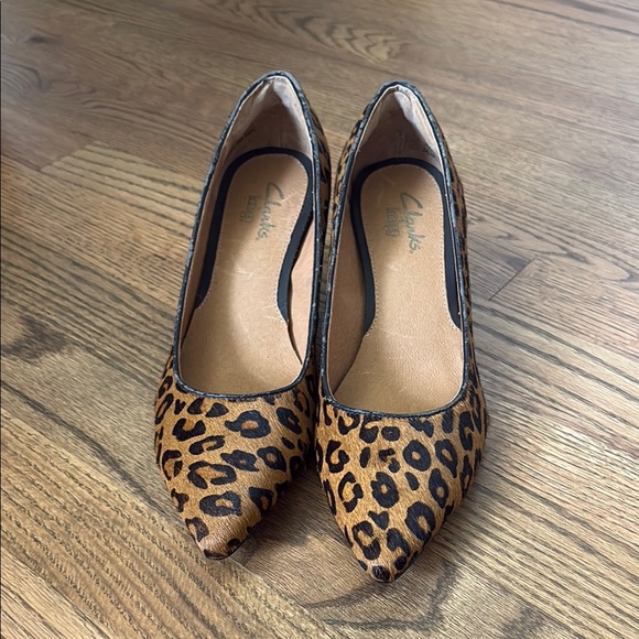 Clarks Leopard Print Women's Shoes - Picture 1 of 8